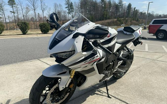 2027 Honda CBR1000RR ABS