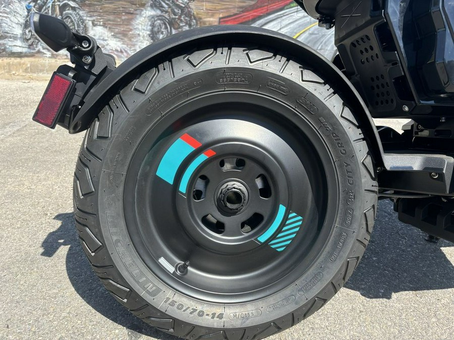 2025 BMW CE 02 Cosmic Black