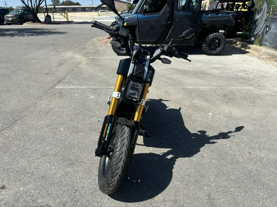 2025 BMW CE 02 Cosmic Black