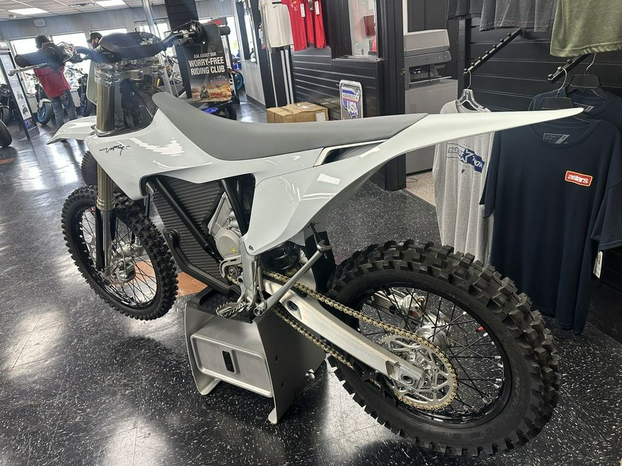 2024 Stark VARG Alpha MX 19"_80HP