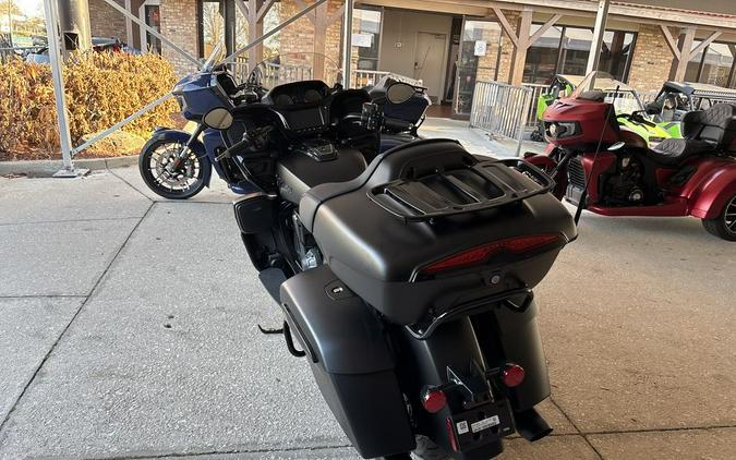 2025 Indian Motorcycle® Pursuit® Dark Horse® Black Smoke