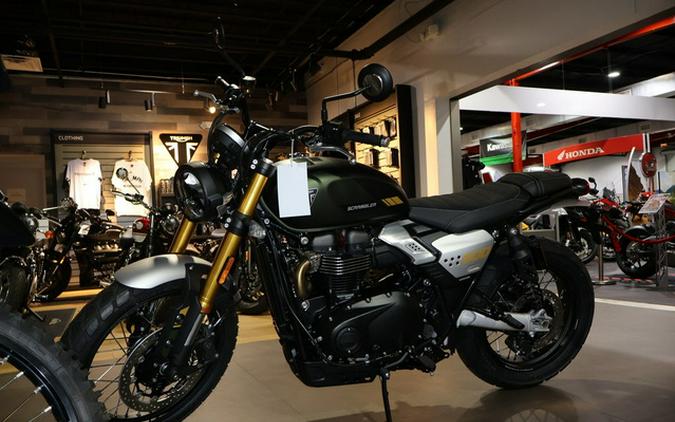 2026 Triumph Scrambler 900 Matt khaki green