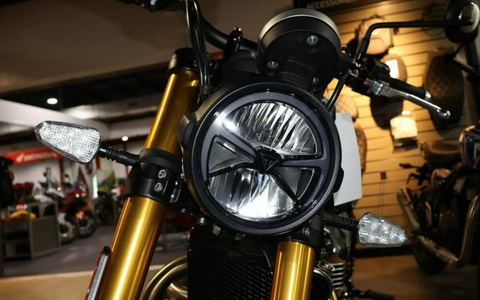 2026 Triumph Scrambler 900 Matt khaki green