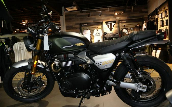 2026 Triumph Scrambler 900 Matt khaki green