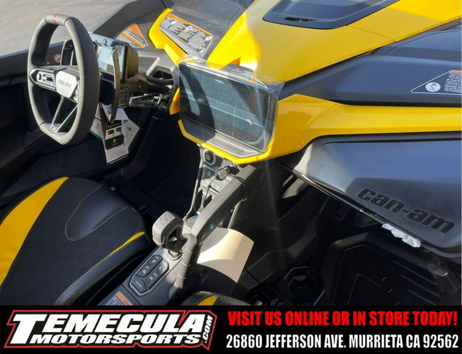 2024 Can-Am™ Maverick R X rs