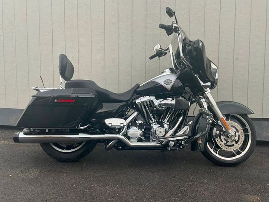 2013 Harley-Davidson Street Glide Base