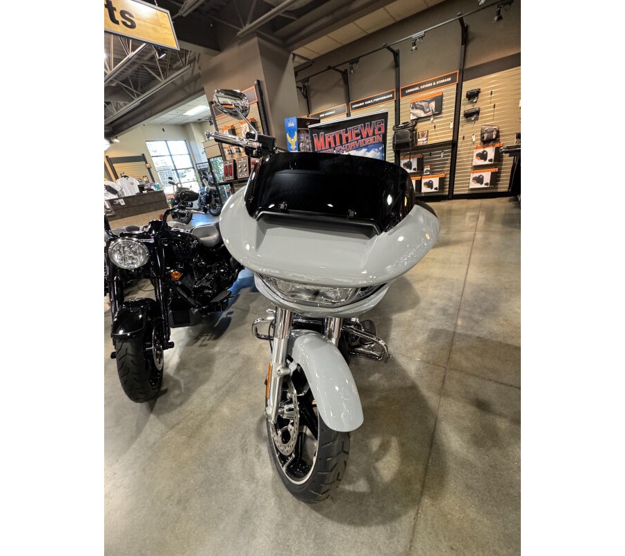 2024 Harley-Davidson Road Glide™ Billiard Gray