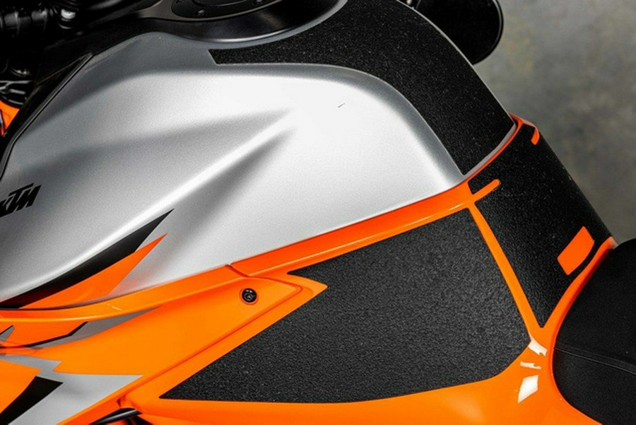 2022 KTM 1290 Super Duke R EVO