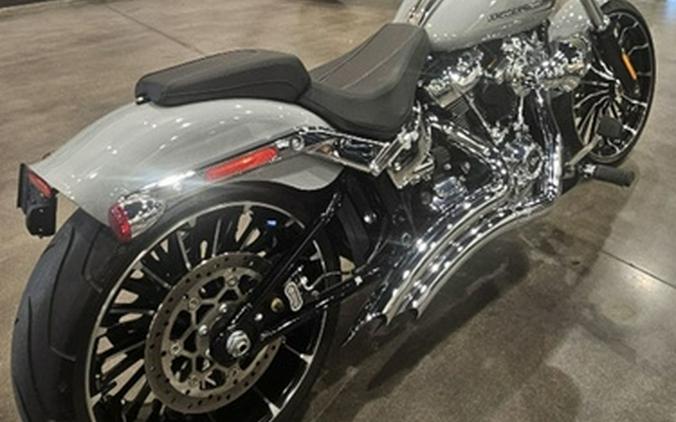 2024 Harley-Davidson Softail FXBR - Breakout