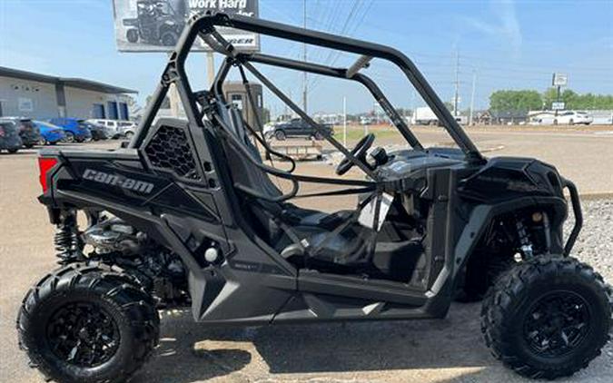 2023 Can-Am Maverick Trail DPS 700