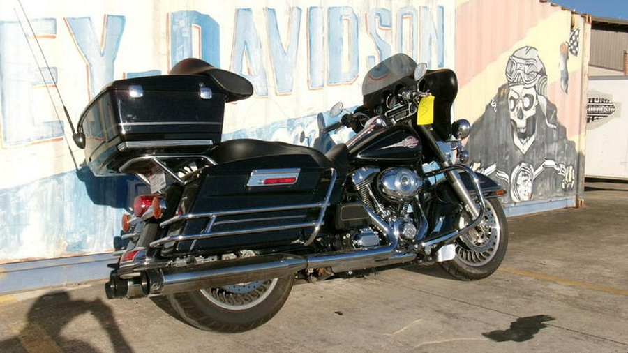2013 Harley-Davidson® FLHTC - Electra Glide® Classic