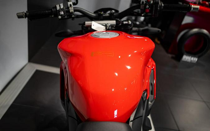 2024 Ducati Streetfighter V2 Red