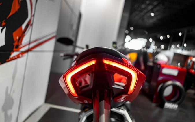 2024 Ducati Streetfighter V2 Red