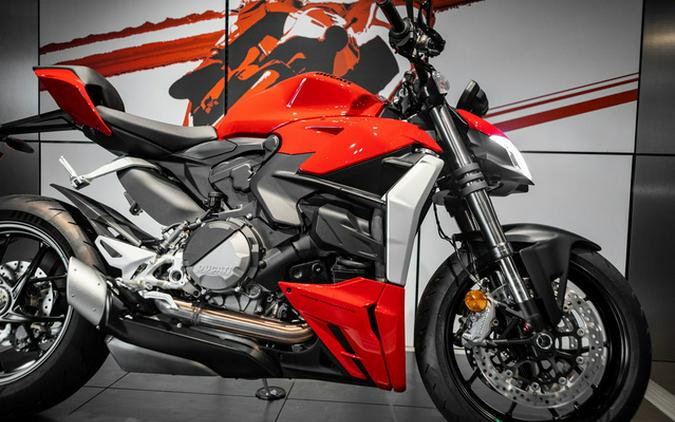 2024 Ducati Streetfighter V2 Red