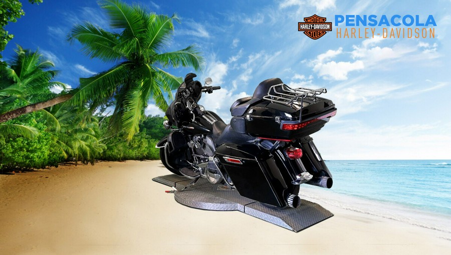 2018 Harley-Davidson® Ultra Limited Vivid Black