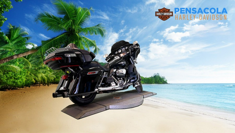 2018 Harley-Davidson® Ultra Limited Vivid Black