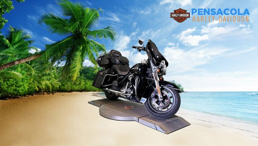 2018 Harley-Davidson® Ultra Limited Vivid Black