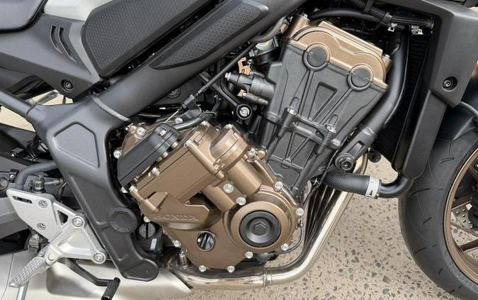 2025 Honda® CB650R E-Clutch