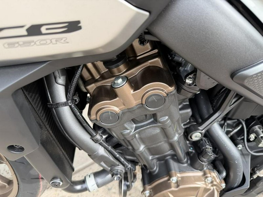 2025 Honda® CB650R E-Clutch