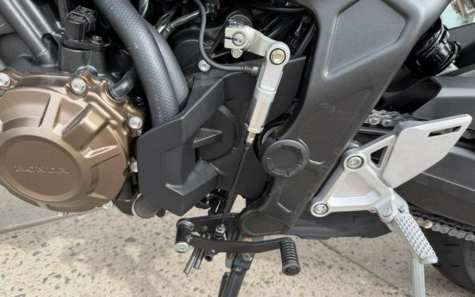 2025 Honda® CB650R E-Clutch