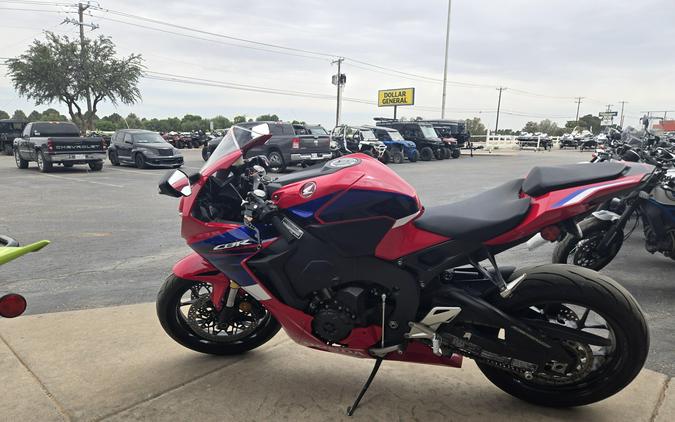2024 HONDA CBR1000RR BASE