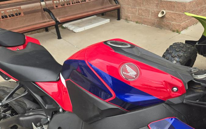 2024 HONDA CBR1000RR BASE