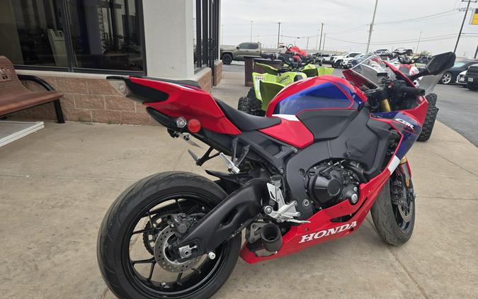 2024 HONDA CBR1000RR BASE