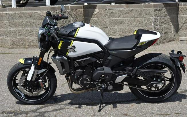 2023 CFMoto 700CL-X Sport