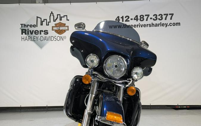 2012 Harley-Davidson® Electra Glide® Ultra Limited Big Blue Pearl/Vivid Black