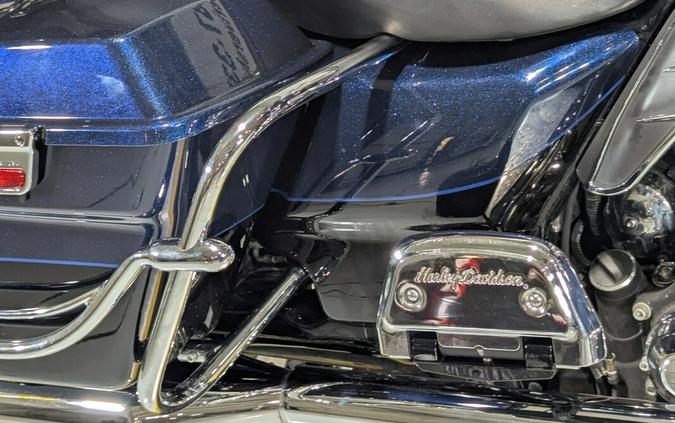 2012 Harley-Davidson® Electra Glide® Ultra Limited Big Blue Pearl/Vivid Black