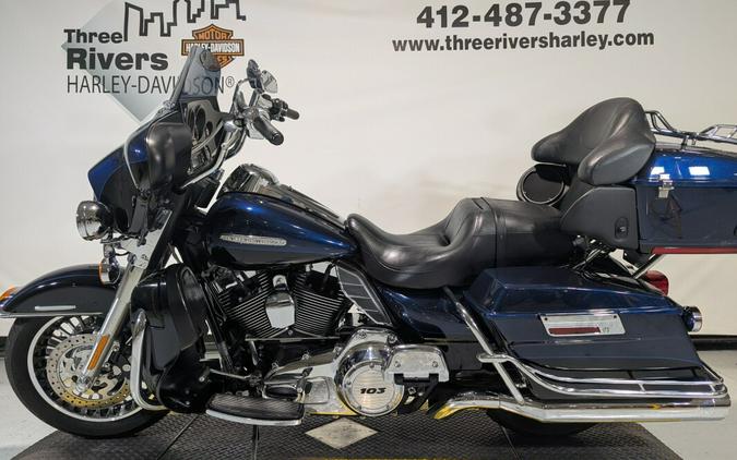 2012 Harley-Davidson® Electra Glide® Ultra Limited Big Blue Pearl/Vivid Black