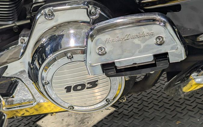 2012 Harley-Davidson® Electra Glide® Ultra Limited Big Blue Pearl/Vivid Black