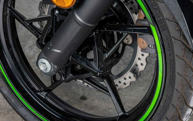 2022 Kawasaki Ninja 400 Base