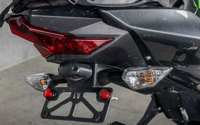 2022 Kawasaki Ninja 400 Base