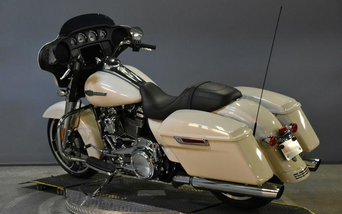 2022 Harley-Davidson Street Glide