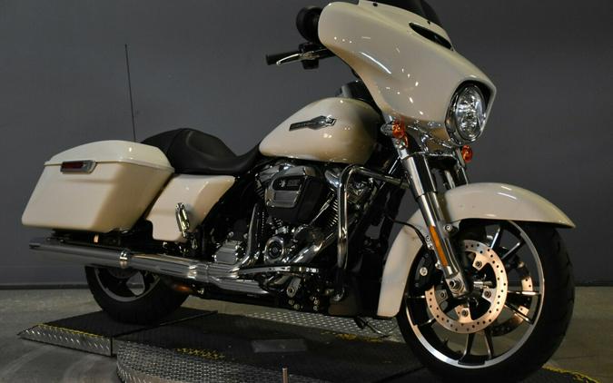 2022 Harley-Davidson Street Glide