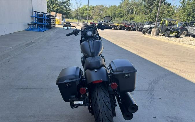2025 Indian Motorcycle® Sport Chief RT Black Smoke