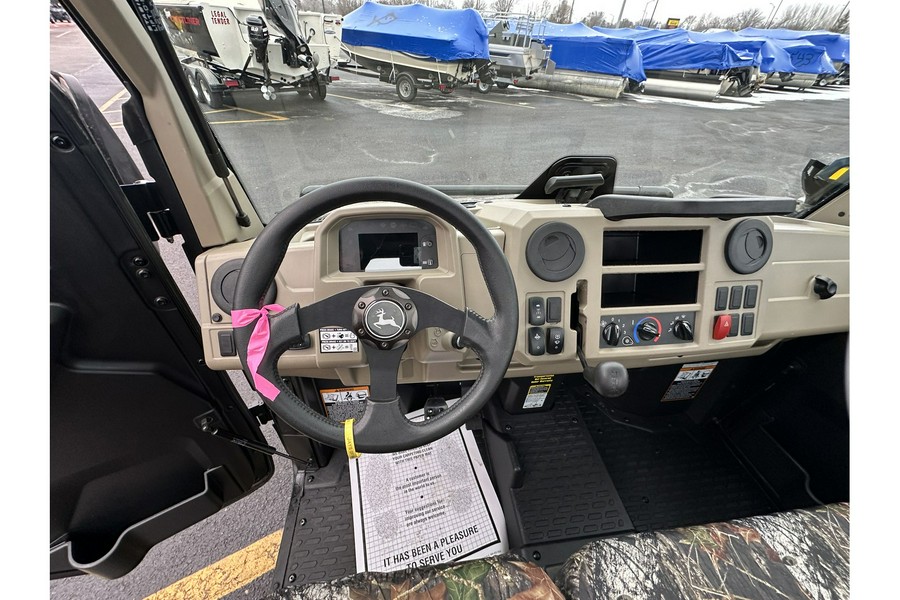 2022 John Deere Gator™ XUV835R Base
