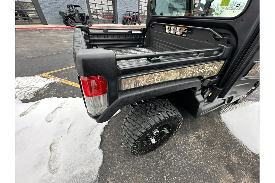 2022 John Deere Gator™ XUV835R Base