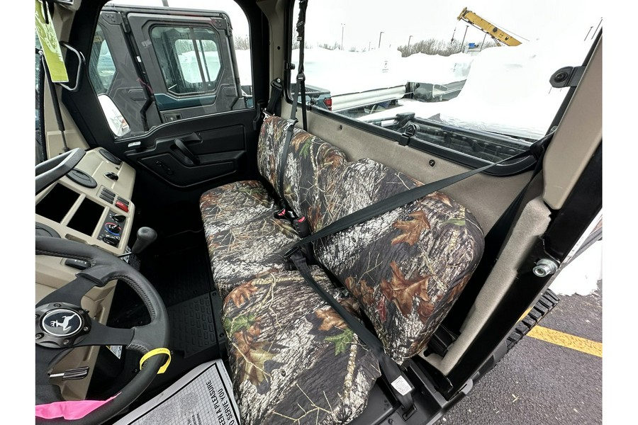 2022 John Deere Gator™ XUV835R Base