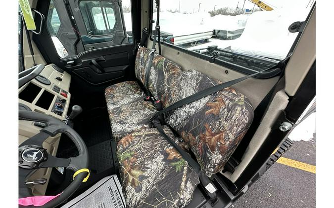 2022 John Deere Gator™ XUV835R Base