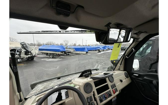 2022 John Deere Gator™ XUV835R Base