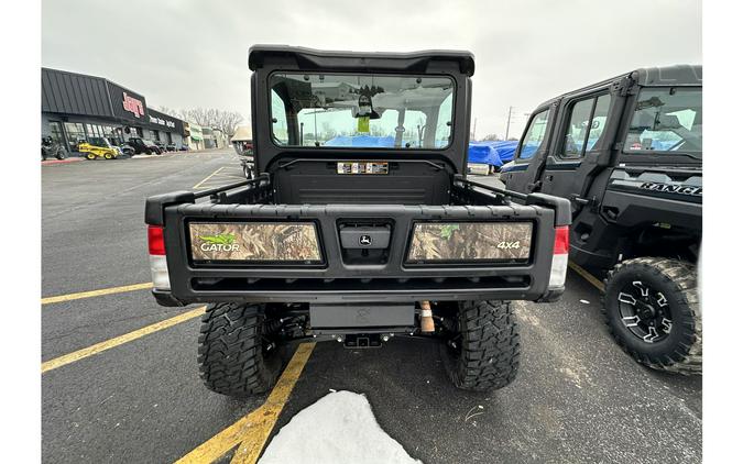 2022 John Deere Gator™ XUV835R Base