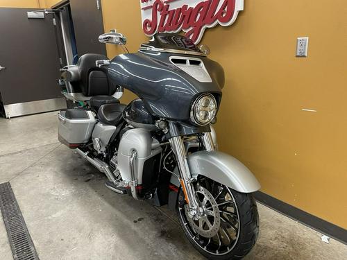 2019 Harley-Davidson® FLHXSE - CVO™ Street Glide®