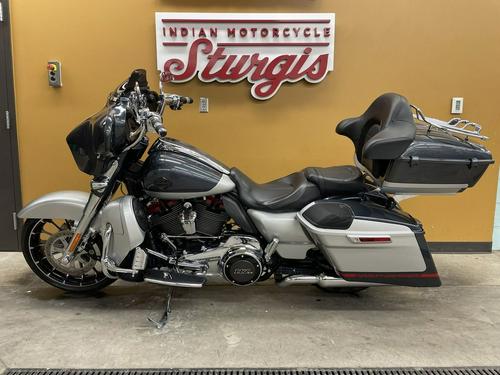 2019 Harley-Davidson® FLHXSE - CVO™ Street Glide®