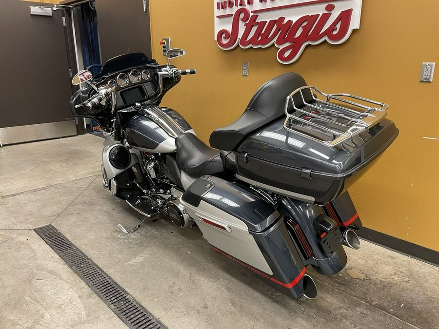 2019 Harley-Davidson® FLHXSE - CVO™ Street Glide®