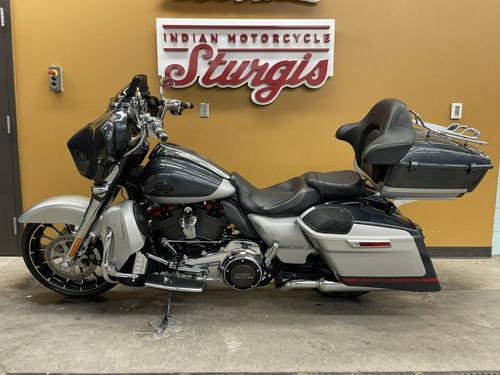 2019 Harley-Davidson® FLHXSE - CVO™ Street Glide®