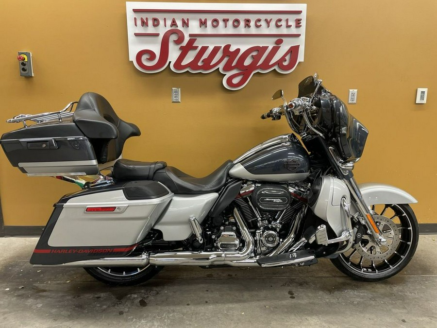 2019 Harley-Davidson® FLHXSE - CVO™ Street Glide®