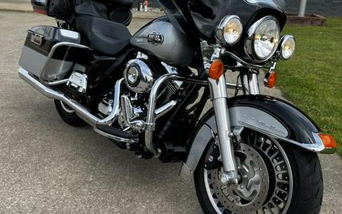 2013 Harley-Davidson® FLHTCU - Electra Glide® Ultra Classic®