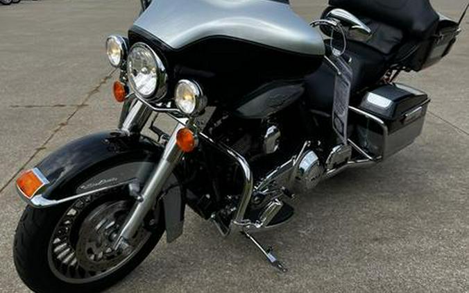 2013 Harley-Davidson® FLHTCU - Electra Glide® Ultra Classic®